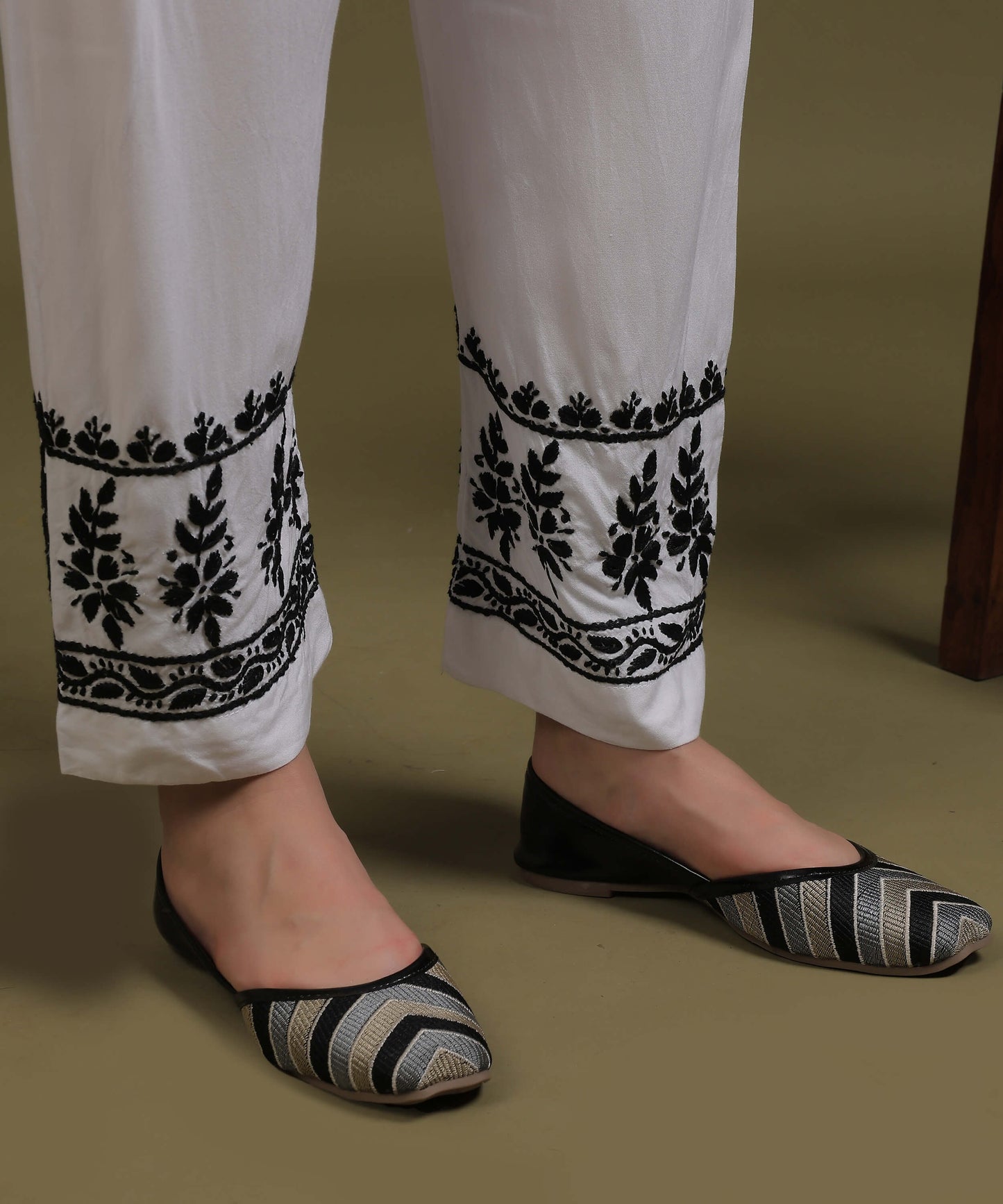 NEA Chikankari White Rayon Dua Co-ord Set With Black Embroidery